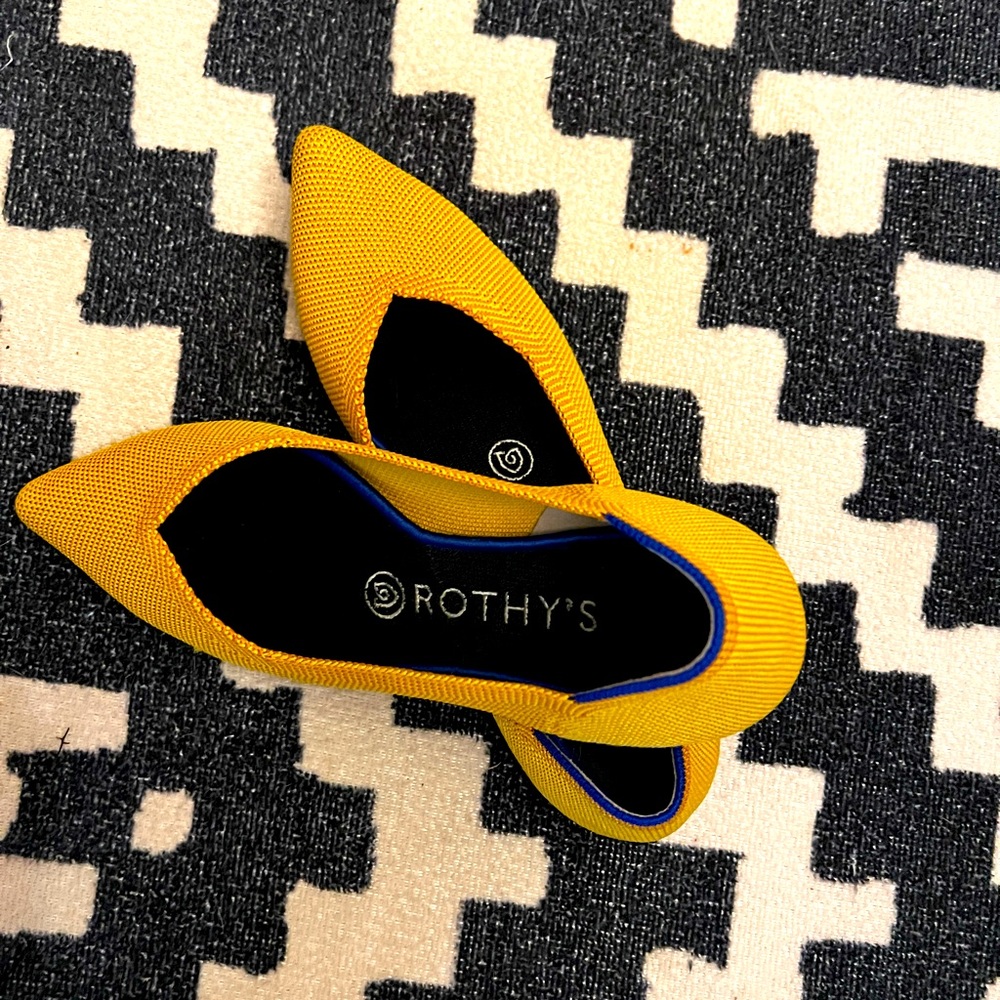 Rothy’s point flat- marigold - size 7